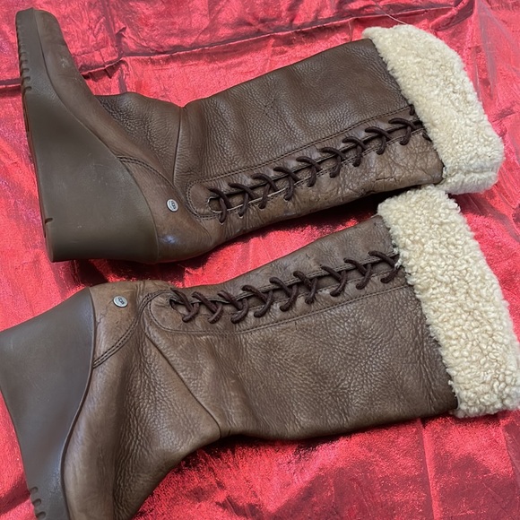Ugg’s Platform Brown Wool Lace Up Heel Boots - Picture 7 of 8